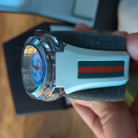 Mens Gucci Sync XXL Unisex Watch YA137101 - Picture 7 of 9